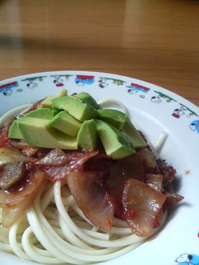 アボガド on トマトパスタ