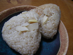 旬を味わう☆たけのこご飯おにぎり