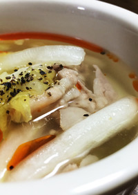 シャキシャキ白菜と豚肉の☆ピリ辛スープ☆