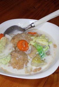 豆腐団子の豆乳スープ
