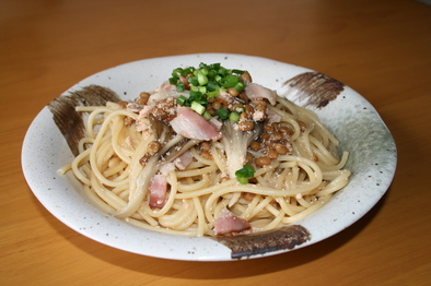 明太子納豆ベーコンスパゲティの写真