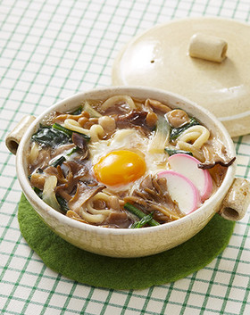 きのこたっぷり煮込みうどん