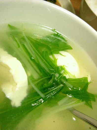 5分でできる☆豆腐と水菜の中華スープの写真