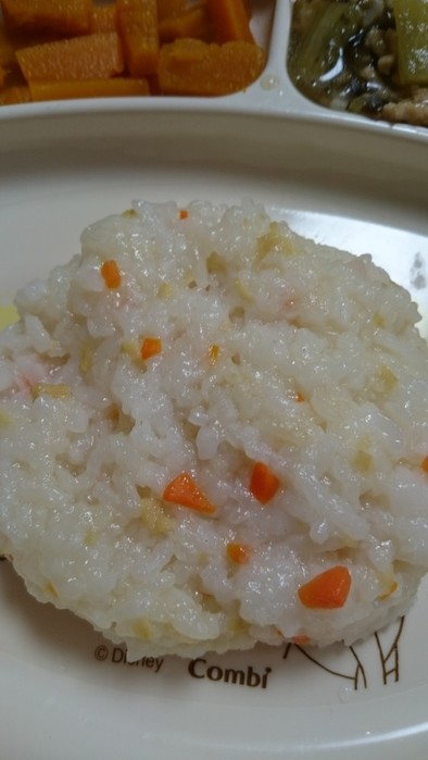 離乳食完了期☆高野豆腐と人参の混ぜご飯の写真