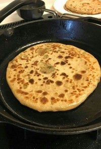 アルパラタ=インド料理、全粒粉のパン♪
