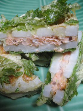 スモークサーモンで蓮根はさみ揚げ