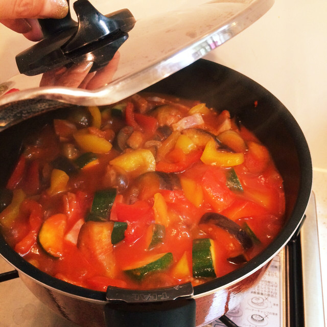 とても簡単 トマト缶で 絶品ラタトゥイユ レシピ 作り方 By ありさrecipe クックパッド