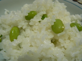 これなら食べてくれるかな?『枝豆ごはん』