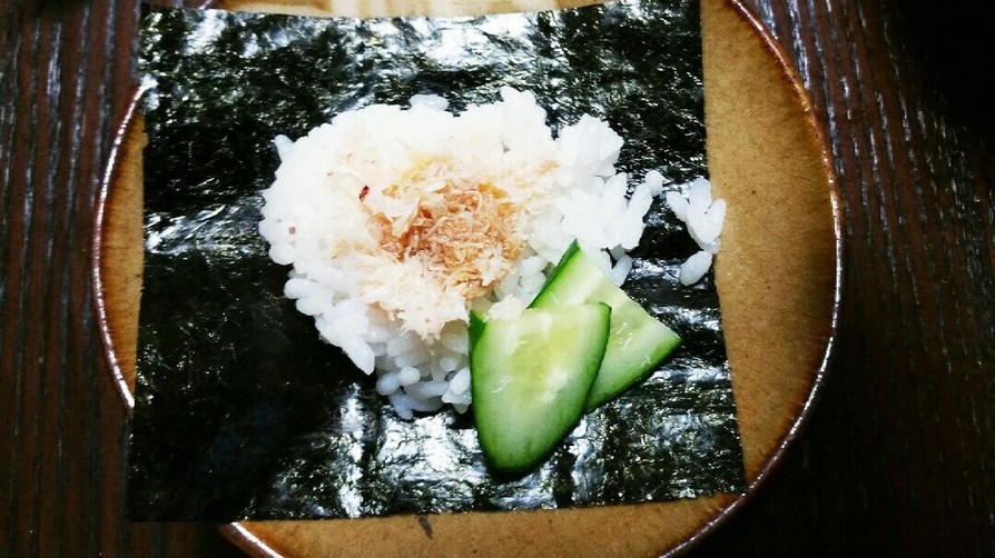 カニ缶とキュウリで手巻き寿司✨の画像