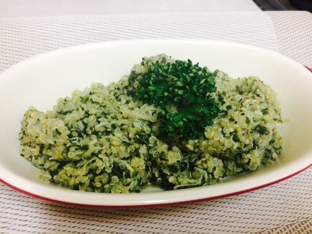 イースターラムとキヌアのピラフのレシピ