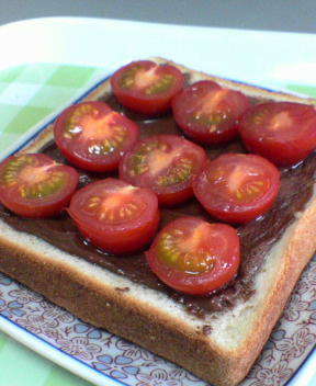 チョコプチトマトーストの画像