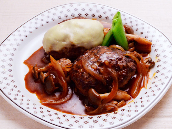 カンタン煮込みハンバーグ