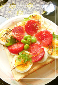 ❀花咲く❀茹で卵×赤蕪甘酢漬けトースト