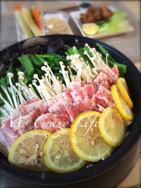 塩レモンの豚バラにんにく鍋