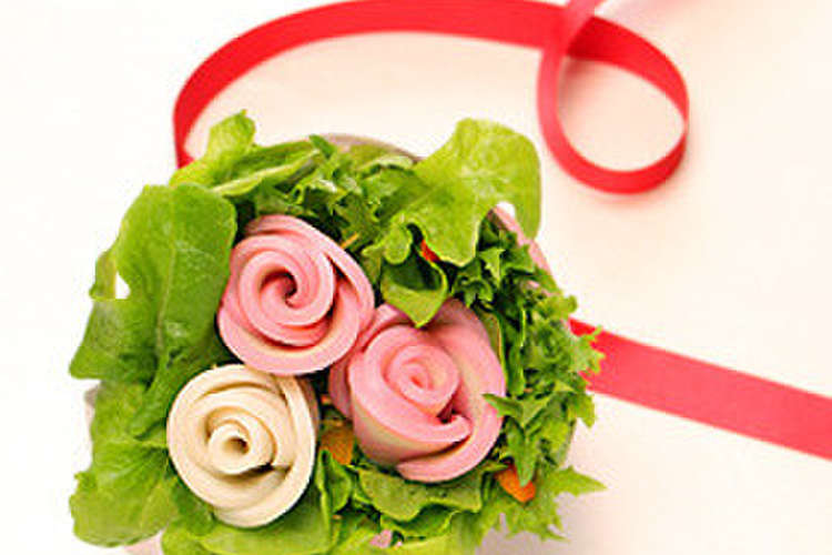 お弁当にも バラかまぼこのブーケサラダ レシピ 作り方 By 鈴廣かまぼこ クックパッド