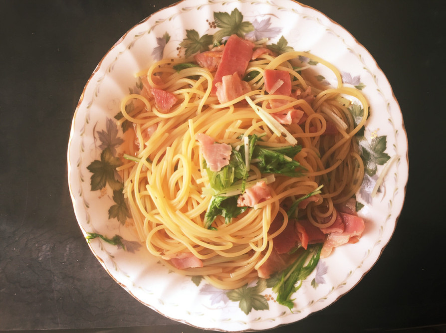 水菜とベーコンのスパゲティの画像