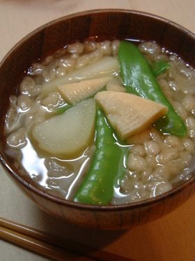 たっぷり野菜のお味噌汁♪隠し味は天かす!