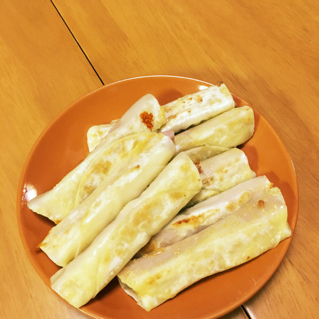 餃子の皮で 余り物で超簡単１品 レシピ 作り方 By あいさんai クックパッド 簡単おいしいみんなのレシピが349万品