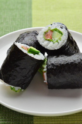 ラップでかんたんサラダ巻き