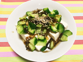 ヘルシー!豆腐のもずくとキュウリがけ