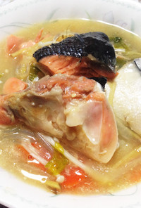 鮭と根菜の酢味噌汁