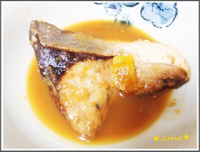 ブリ・サバのみそ煮　白味噌生姜柚子味の写真