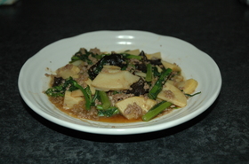 旬の筍をひき肉と炒めてみよう