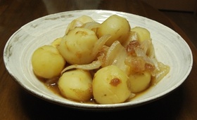 新ジャガ新タマネギで煮物☆やさしい味