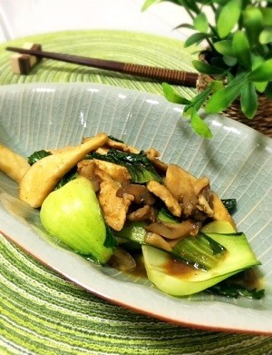 青梗菜とエリンギのカレー風味炒めの画像