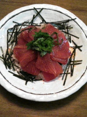中華風マグロ丼