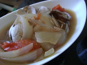 あさりとトマトの赤ワイン煮