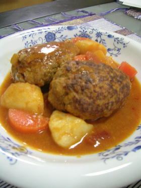 定番☆煮込みハンバーグ