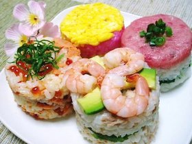 ミニ寿司ケーキ。