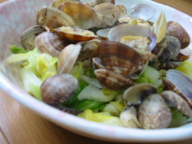 春です!あさりと春きゃべつ蒸し