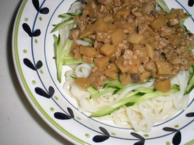 たけのこたっぷりジャージャーうどん♪