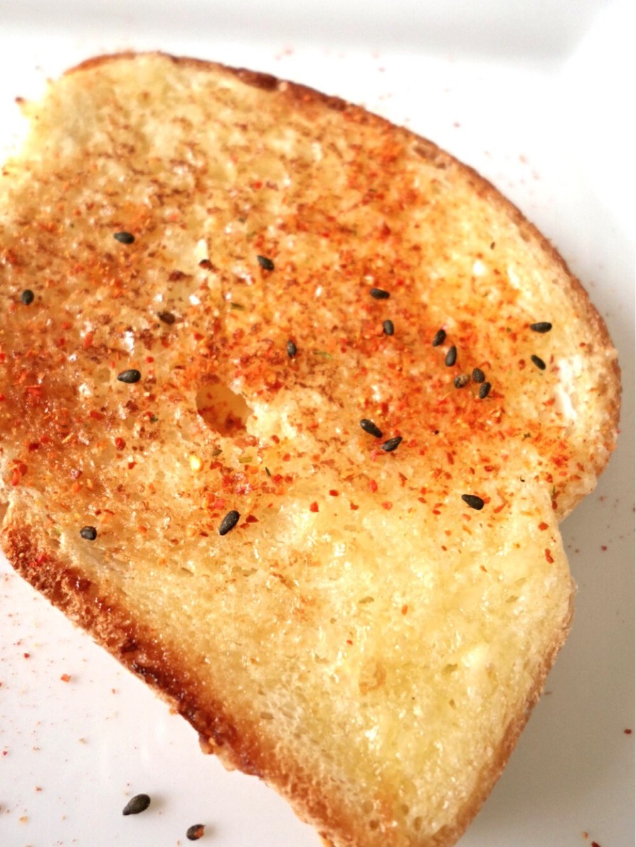 【究極ズボラ飯】マヨ七味トーストの画像