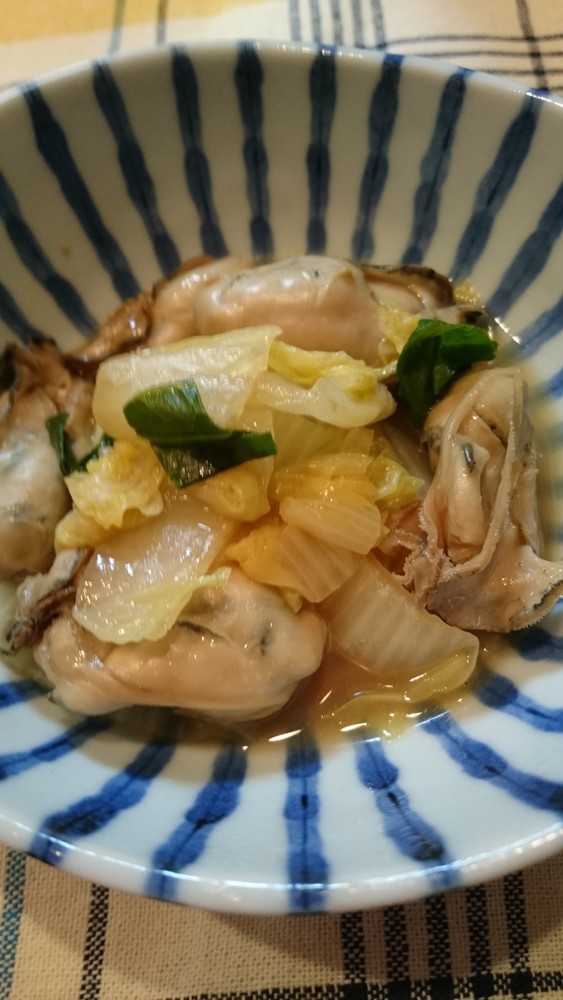 牡蠣と白菜のバター醤油炒め★の画像