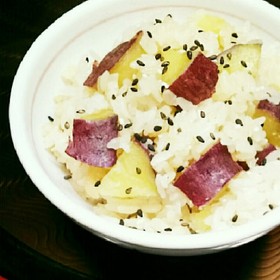 薩摩芋ごはん(1番簡単な炊き込み御飯!)
