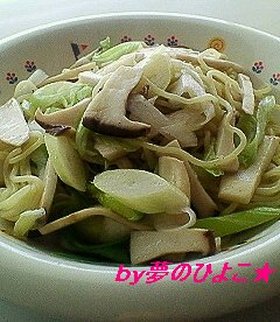 ナンプラーが決め手。。シンプル焼きそば