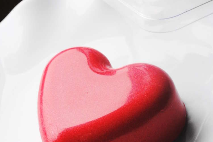 バレンタイン 赤いハートチョコ レシピ 作り方 By コナ寿 クックパッド 簡単おいしいみんなのレシピが361万品