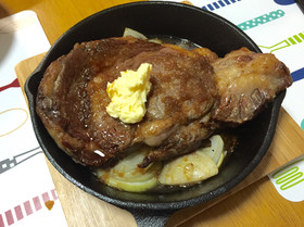肉!スキレットで!1ポンドステーキ