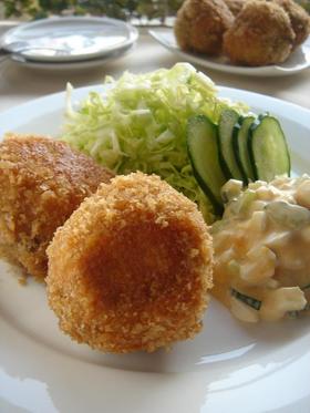 牛肉のほうれん草包みコロッケ