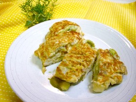 はんぺんとそら豆のふわふわ玉子焼き