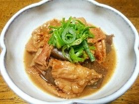 居酒屋おつまみ☆鶏皮の味噌煮込み