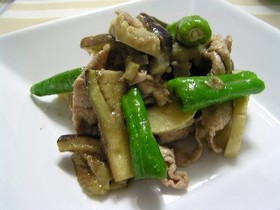 豚肉と野菜のグリーンカレー炒め