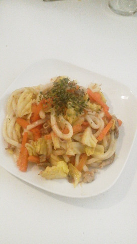 鰹パックでめんつゆ入らず!簡単焼きうどん