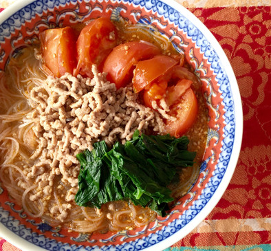 トムヤム担々麺の写真