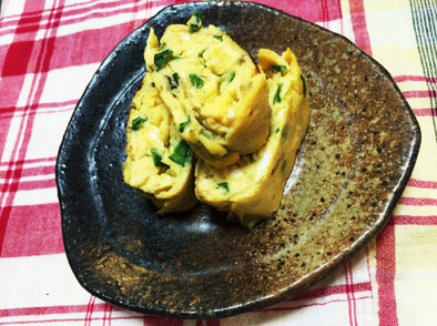 ニラと海苔の佃煮の 簡単卵焼きの写真