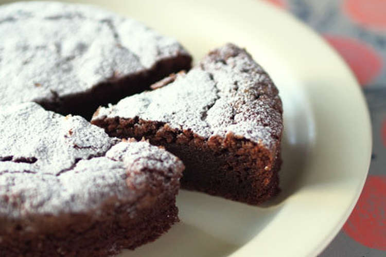 簡単混ぜるだけ 濃厚チョコレートケーキ レシピ 作り方 By トイロ クックパッド