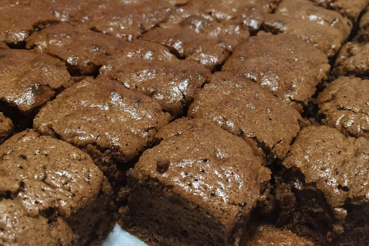 大量チョコレートケーキ 冷めてもふわふわ レシピ 作り方 By あかずきんn クックパッド 簡単おいしいみんなのレシピが355万品